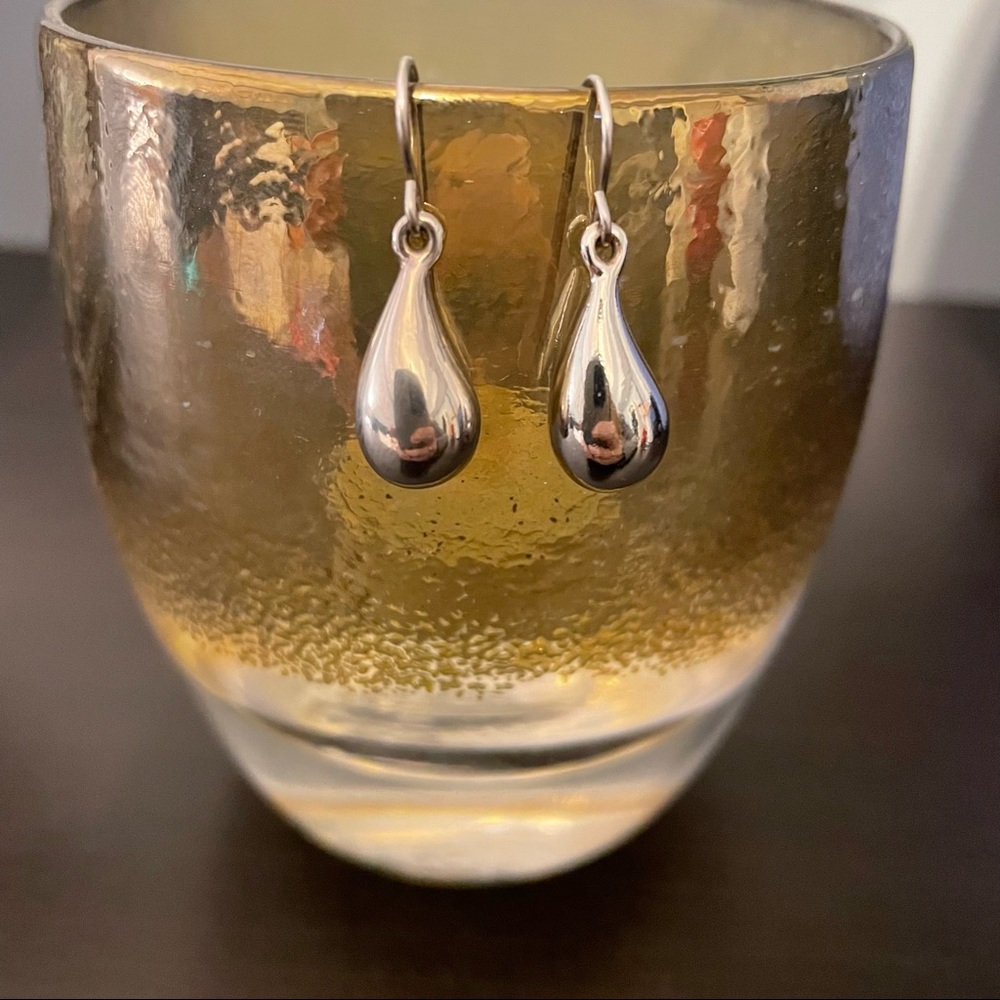 💧SALE💧Starling Silver teardrop earrings